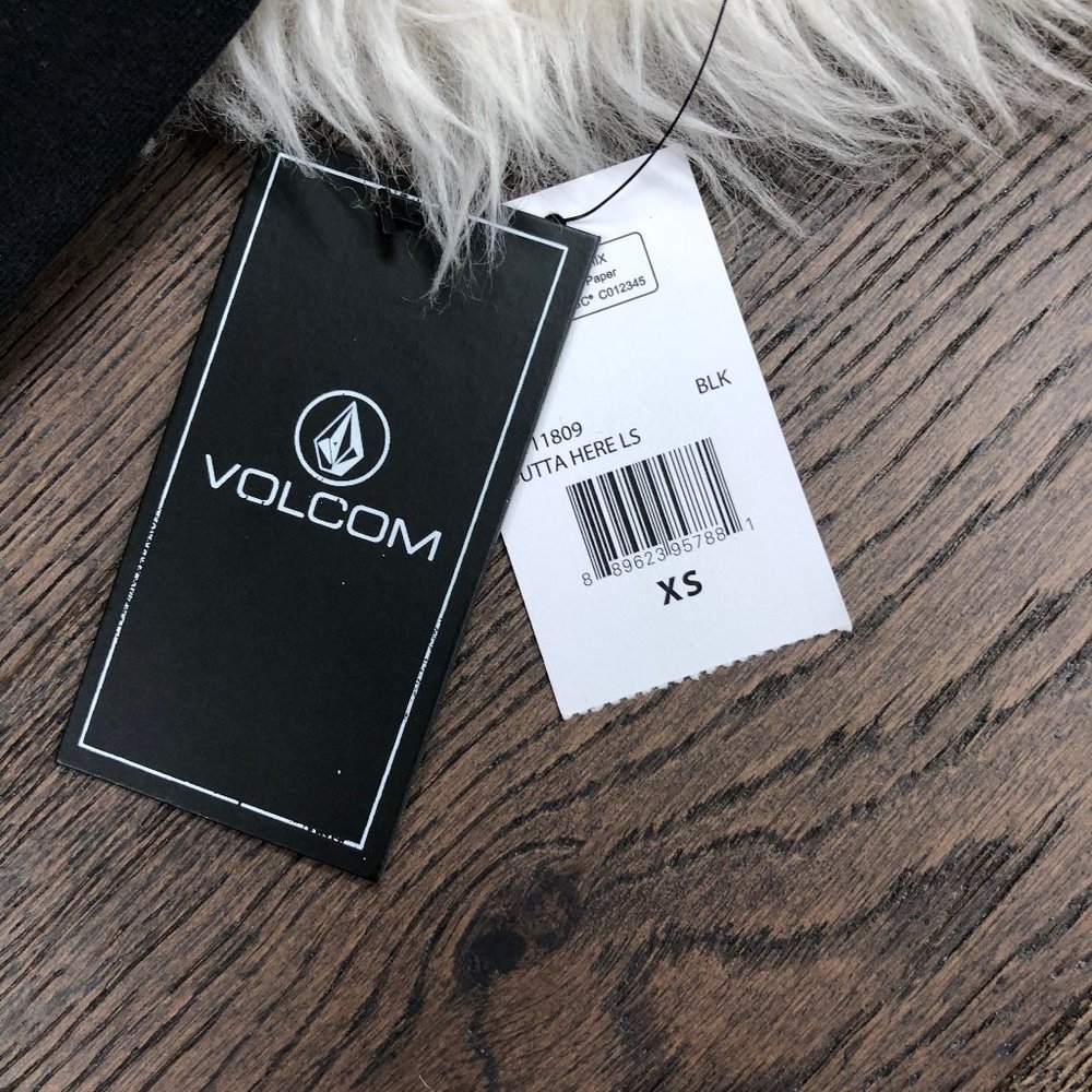 Volcom Junior's 3/4 Sleeve Scalloped ~Top - Picture 4 of 4